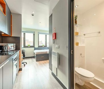 Studio to rent - Photo 1