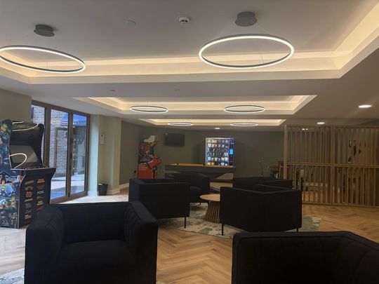 Studio to rent - Photo 1