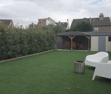 Room in a Shared House, Godson Road, CR0 - Photo 3