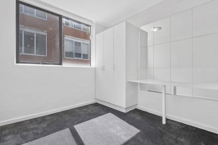Inviting 2-Bedroom Apartment in Desirable St Kilda East Location - A Must-See! - Photo 5