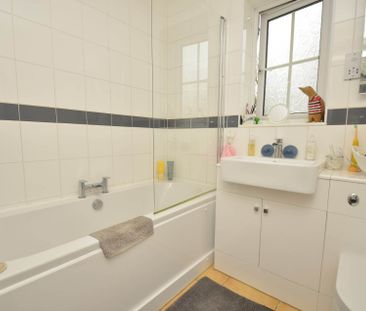 Market Manor, Acle - Photo 6