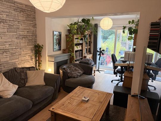 3 bedroom semi-detached house to rent - Photo 1
