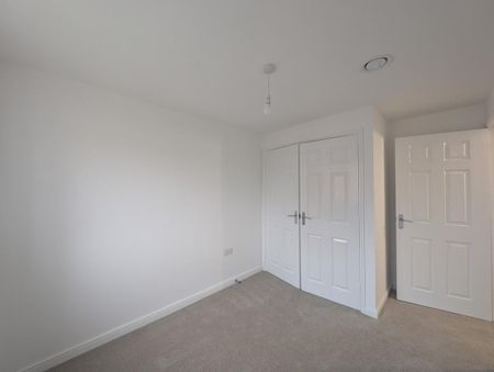 3 bedroom detached house to rent - Photo 3