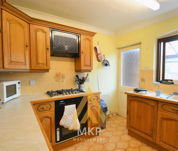 3 bedroom terraced house to rent - Photo 4