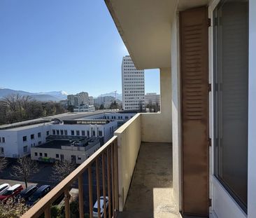 Location Appartement 4 pièces 68m² GRENOBLE 38100 - Photo 2