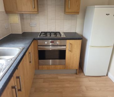 2 bedroom flat to rent - Photo 6