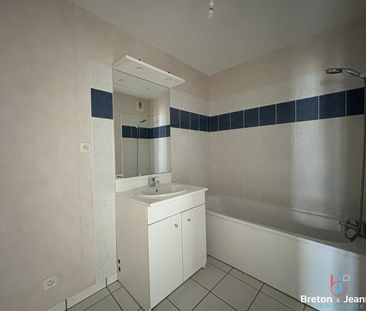 Location Appartement 2 pièces 49m² - Photo 4