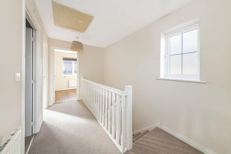 4 bedroom link detached house to rent - Photo 2