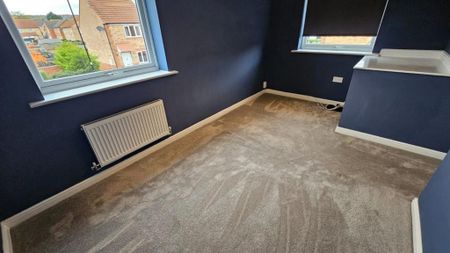 3 bedroom semi-detached house to rent - Photo 5