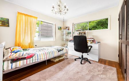 Charming Indooroopilly Home At A Bargain! - Photo 2