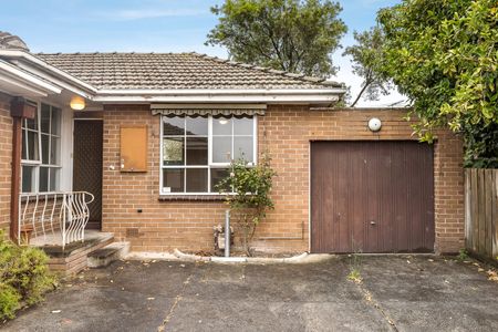 4/17 Clyde Street, Kew East VIC 3102 - Photo 3