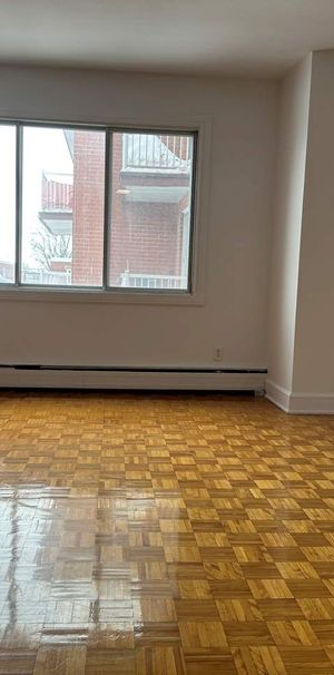 MELATTI RENTALS "PETIT PARADIS": 3 ½ Appartement à LaSalle, QC - Photo 1