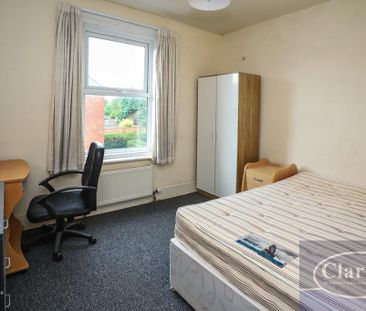 6 bedroom detached house to rent - Photo 4