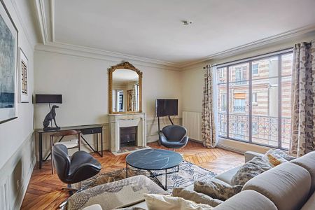 Location appartement, Paris 7ème (75007), 4 pièces, 106.52 m², ref 84697810 - Photo 4