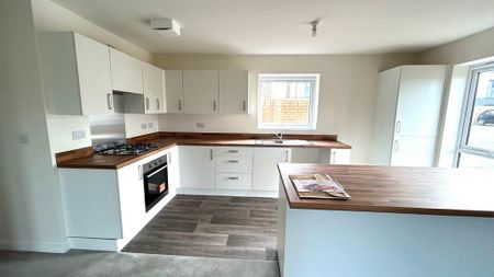 2 bedroom flat to rent - Photo 3