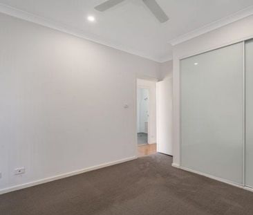 Comfortable three-bedroom family home - Photo 3