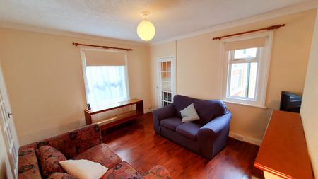 4 bedroom house - Photo 4