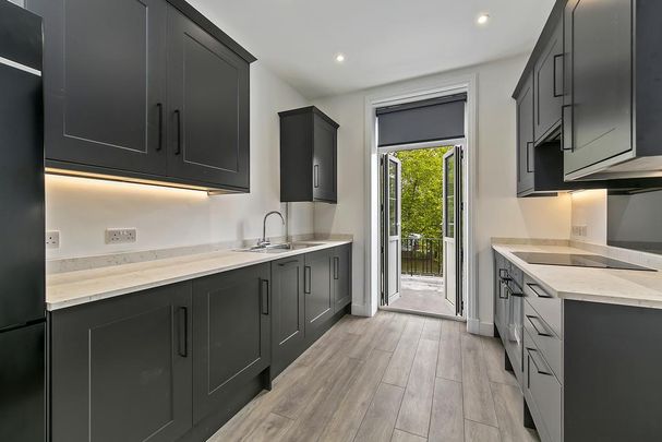 2 bedroom flat to rent - Photo 1