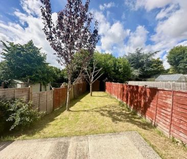 2 bedroom end of terrace house to rent - Photo 5