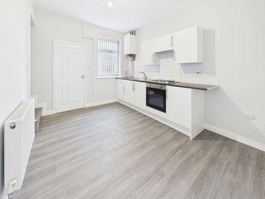 2 bedroom terraced house to rent - Photo 1