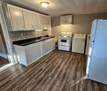 4275 WYANDOTTE East Unit# 2 — 2 Bedroom - Photo 1