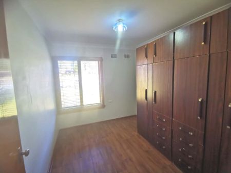 Freshly Updated 3-Bedroom Family Home in Quiet Cul-De-Sac – 14 Hales Place, Blackett NSW - Photo 5