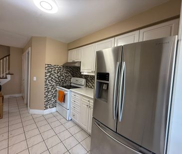 For Lease - 9 Upwood Place, Brampton, Ontario - Photo 5