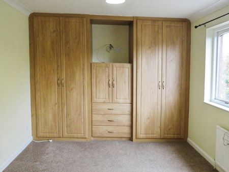 Armstrong Close, Newmarket - Photo 3