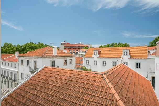 Apartamento T2 para arrendamento sem móveis no centro de Cascais - Photo 1