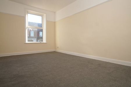 Flat in Scotland Road, Stanwix, Carlisle - Photo 2