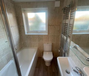 3 bedroom end of terrace house to rent - Photo 5