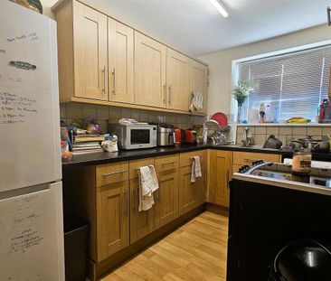 1 bedroom ground floor flat to rent - Photo 4