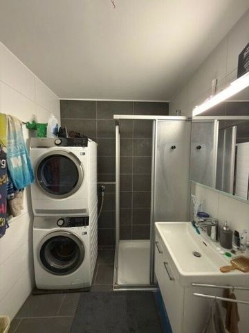 Appartement de 2,5 pièces au rez avec jardin - Photo 4