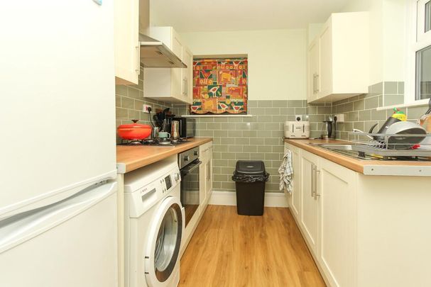 2 bedroom semi-detached house to rent - Photo 1