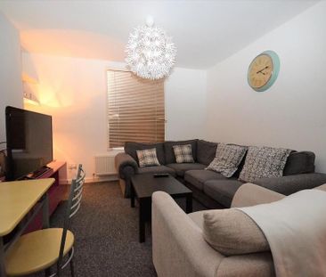 1 bedroom private hall to rent - Photo 1