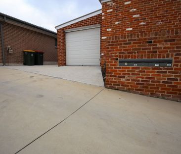 MODERN LOW-MAINTENANCE LIVING - Photo 4