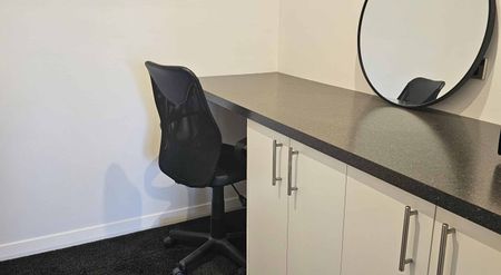 Furnished, 1 bedroom, Study, Safe - Photo 4