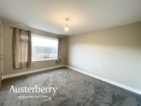 3 bedroom semi-detached bungalow to rent - Photo 3