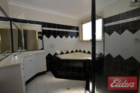 3 Leura Place - Photo 2