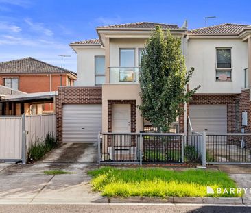 Stylish Sunlit Living in Prime Thomastown Location - Photo 5