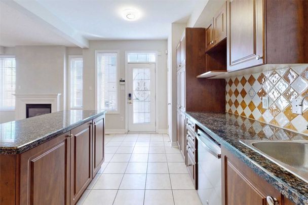 For Lease - 525 Country Glen Road, Markham, Ontario - Photo 1