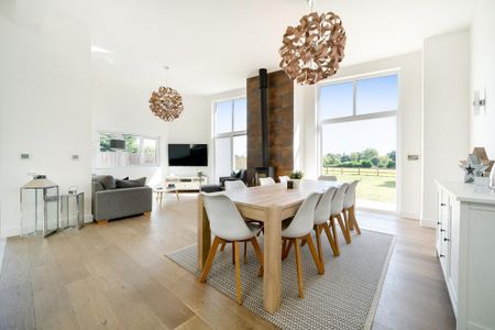 3 bedroom detached house to rent - Photo 4