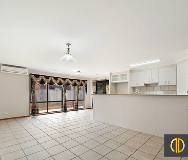 8 Pemberton Place, Jerrabomberra NSW 2619 - House For Rent | Domain - Photo 4