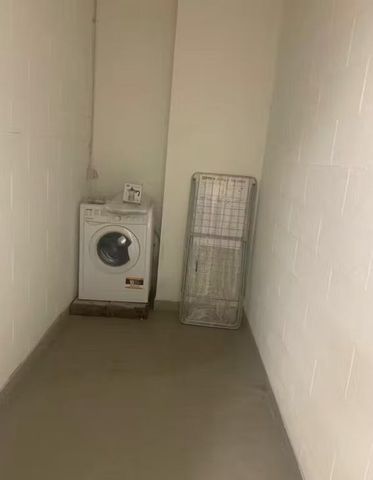 Vicolo degli Ariosti, Bologna, Emilia-Romagna 40121 - Photo 3