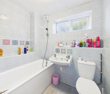 1 bedroom semi-detached house to rent - Photo 4
