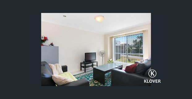 Spacious 3-Bedroom 2-Bathroom Home in the Primer Location - Photo 1