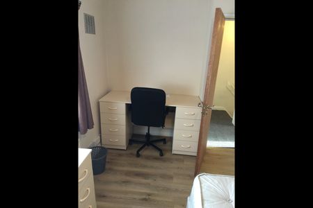 4 Bed Terraced House, Mitchell Avenue, CV4 - Photo 4