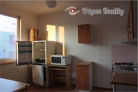 Komárno, Hrnčiarska. 1 IZBOVÝ BYT - Photo 4