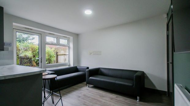 3 bedroom maisonette to rent - Photo 1