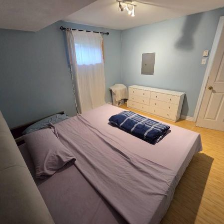 3 ½ À LOUER – RÉNOVÉ, CALME ET PROPRE ! - Photo 3